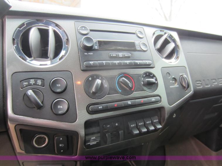 image for item C5277 2008 Ford F250 Super Duty  XLT pickup truck