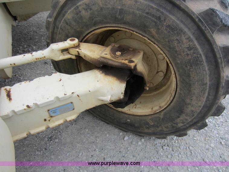 image for item C5282 1998 Terex TH528 telehandler