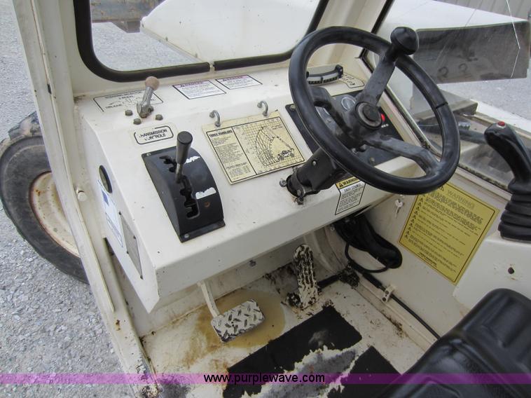 image for item C5282 1998 Terex TH528 telehandler