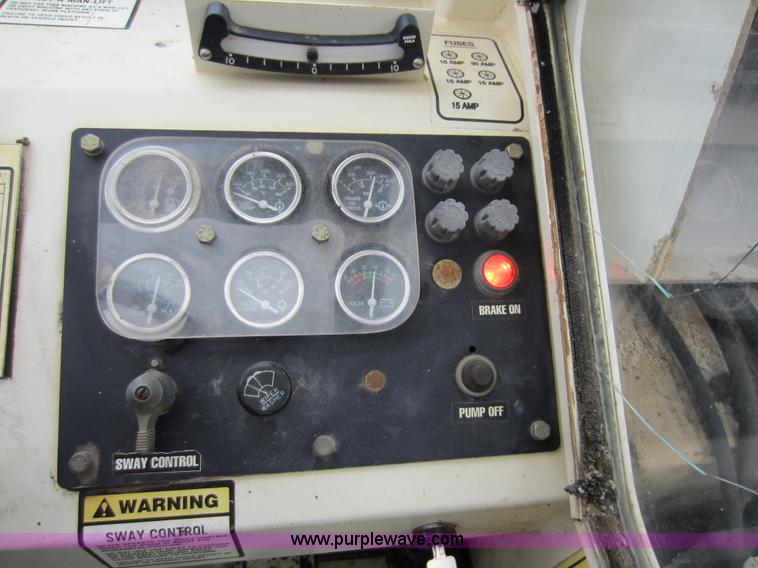 image for item C5282 1998 Terex TH528 telehandler