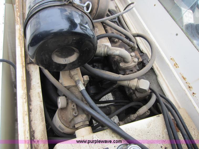 image for item C5282 1998 Terex TH528 telehandler