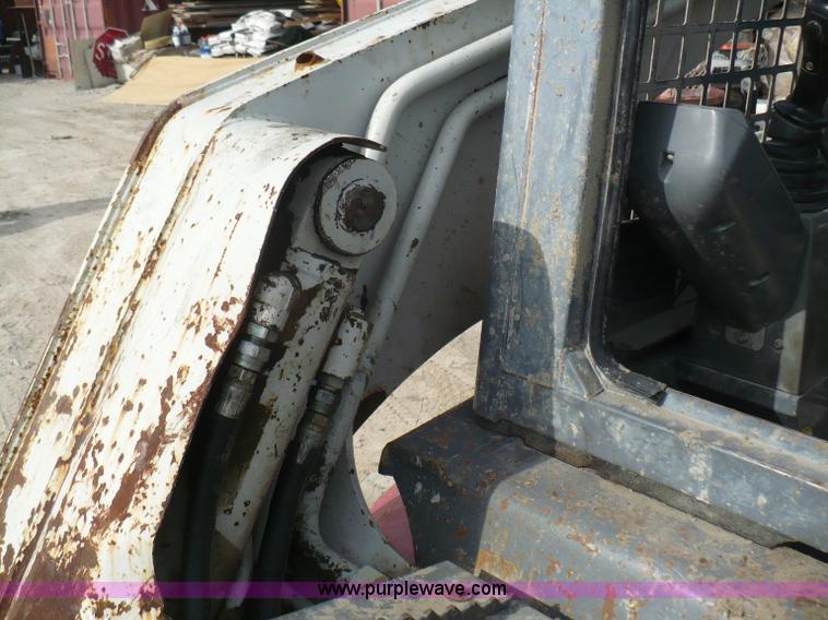image for item C5977 2005 Takeuchi TL150 skid steer
