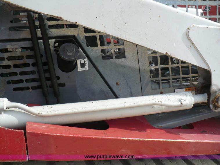 image for item C5977 2005 Takeuchi TL150 skid steer
