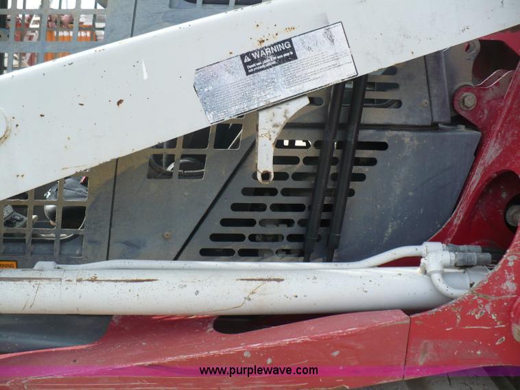 image for item C5977 2005 Takeuchi TL150 skid steer