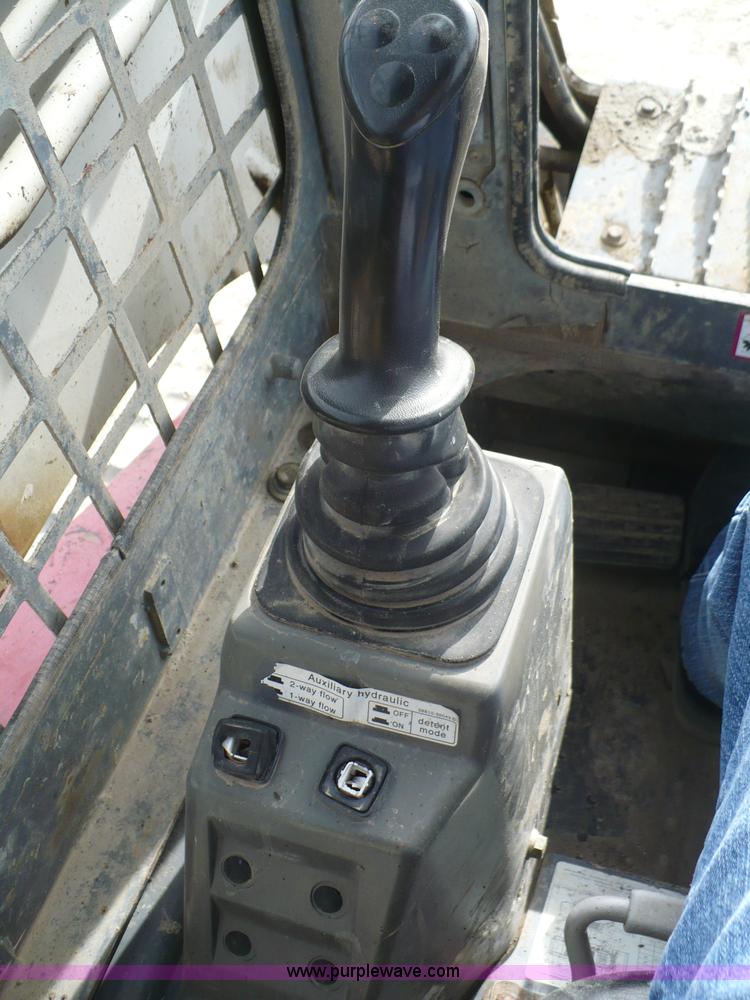 image for item C5977 2005 Takeuchi TL150 skid steer