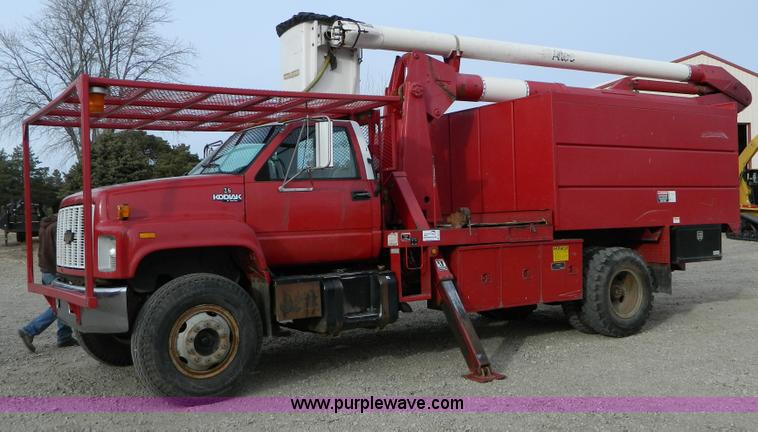 image for item D8718 1992 Chevrolet Kodiak bucket truck