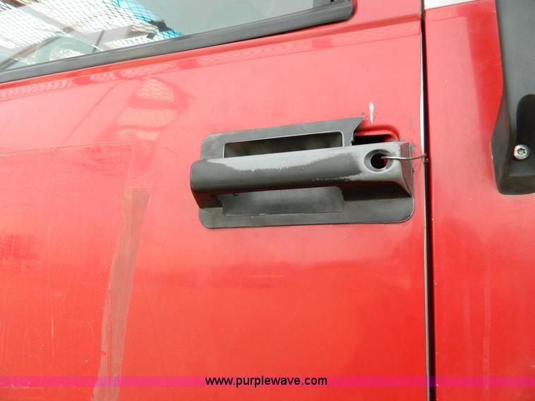 image for item D8718 1992 Chevrolet Kodiak bucket truck