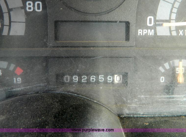 image for item D8718 1992 Chevrolet Kodiak bucket truck