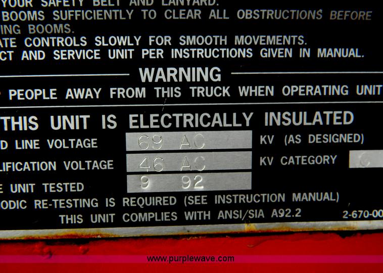 image for item D8718 1992 Chevrolet Kodiak bucket truck