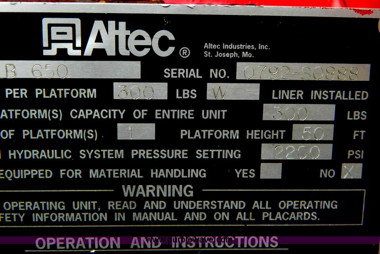 image for item D8718 1992 Chevrolet Kodiak bucket truck