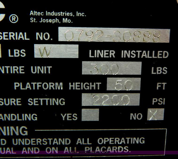 image for item D8718 1992 Chevrolet Kodiak bucket truck