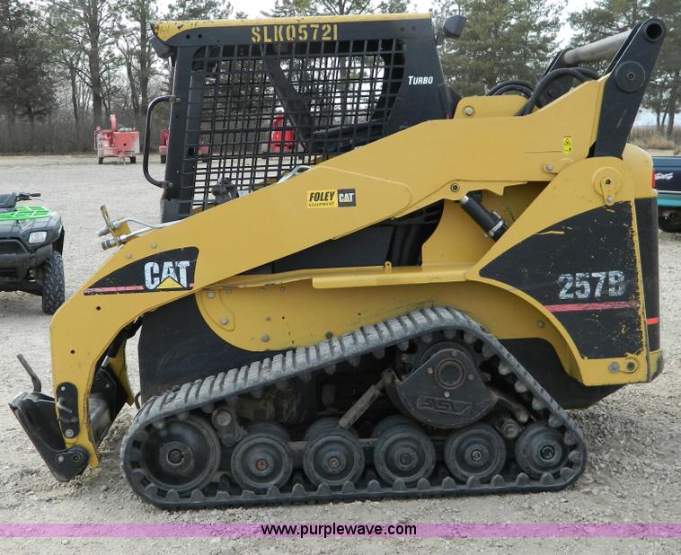 image for item D8720 2007 Caterpillar 257B skid steer