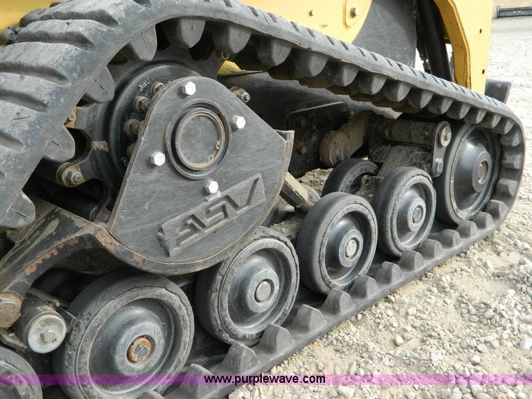 image for item D8720 2007 Caterpillar 257B skid steer