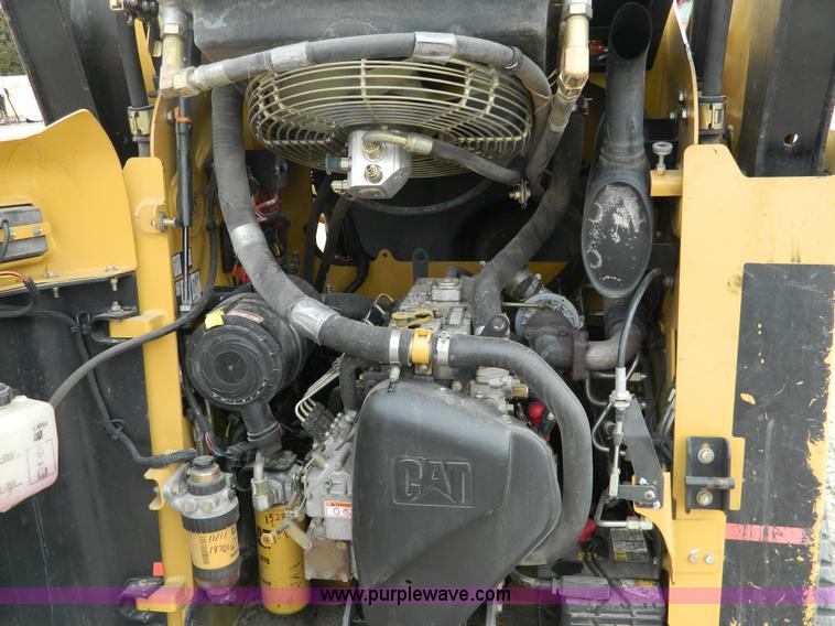 image for item D8720 2007 Caterpillar 257B skid steer