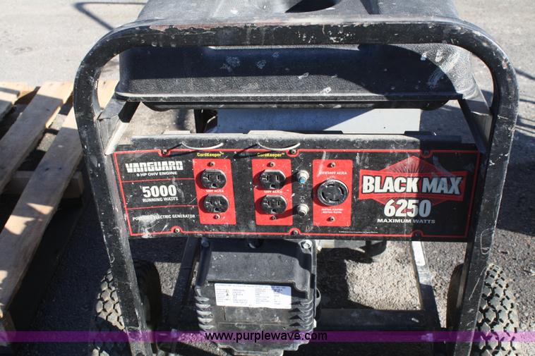 image for item H9525 Blackmax 6250 generator