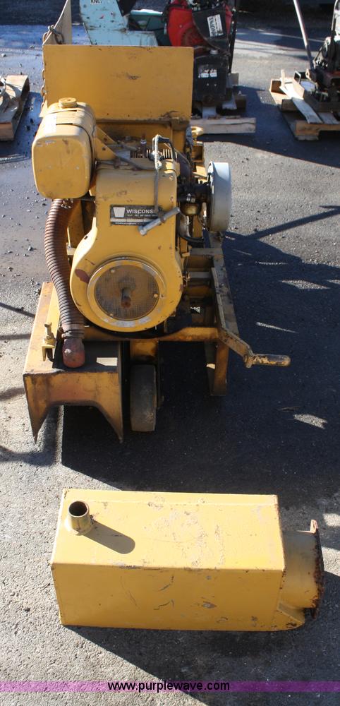 image for item H9535 Wisconsin S-14D asphalt curb machine