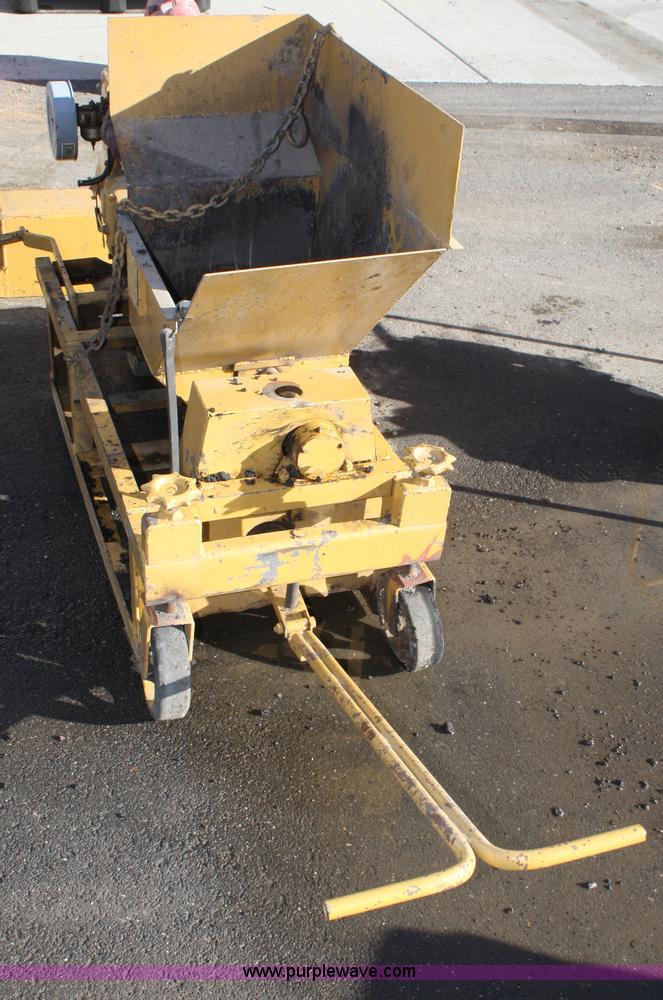 image for item H9535 Wisconsin S-14D asphalt curb machine