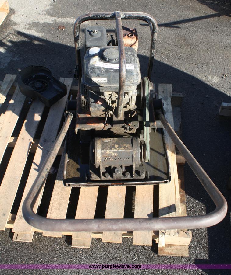 image for item H9538 Mikasa MVC-90H compactor