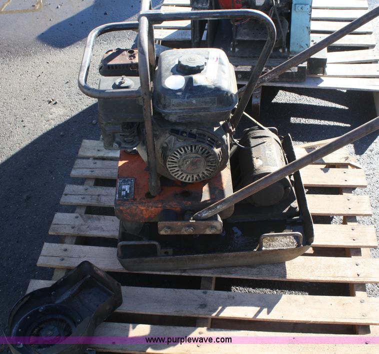 image for item H9538 Mikasa MVC-90H compactor