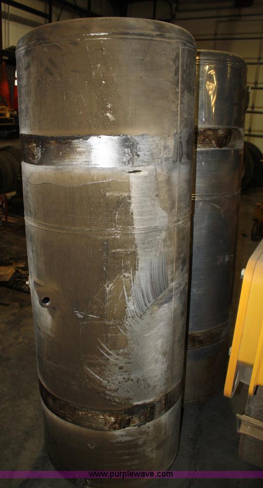 image for item H9582 (2) aluminum fuel tanks