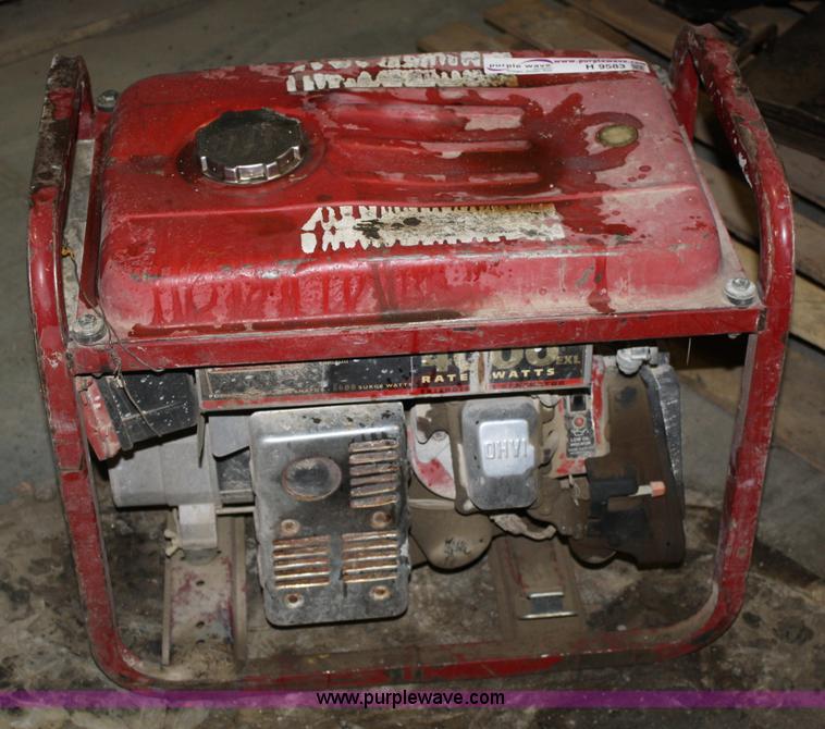 image for item H9583 Generac 4000 generator