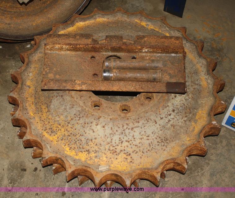 image for item H9613 (2) 16" tracks