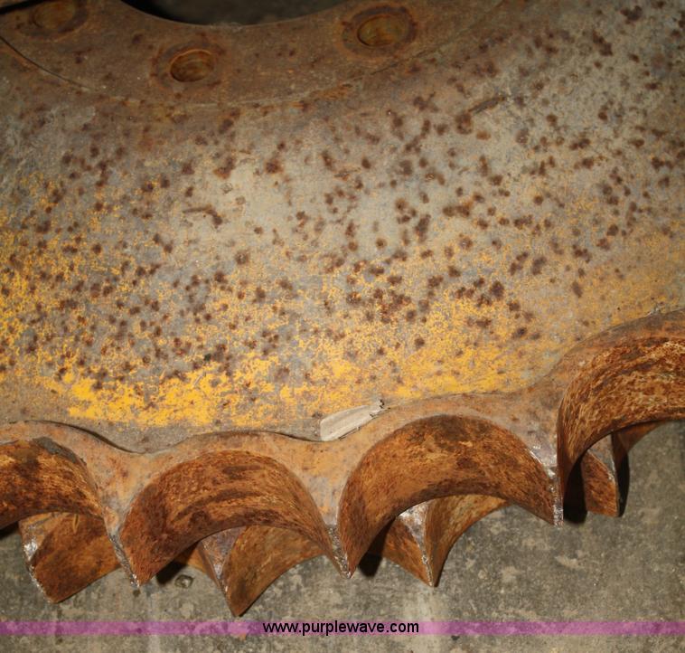 image for item H9613 (2) 16" tracks