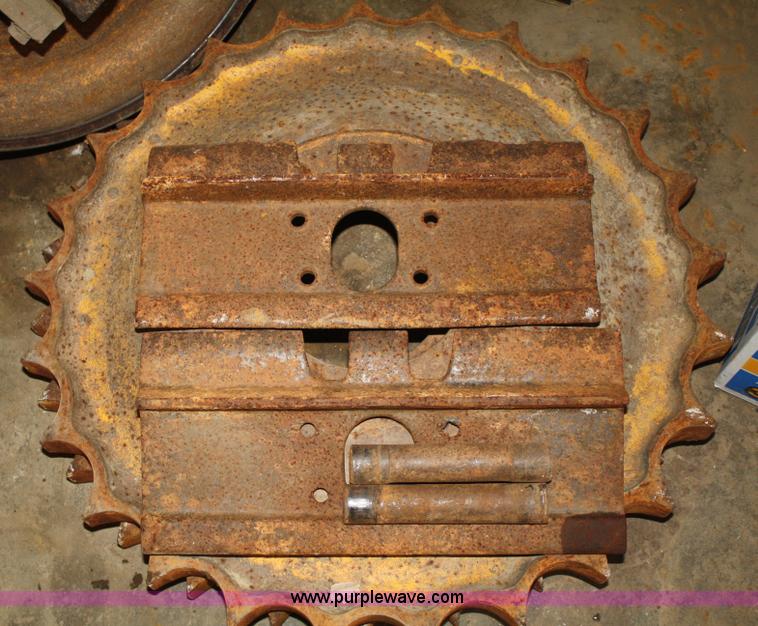 image for item H9613 (2) 16" tracks