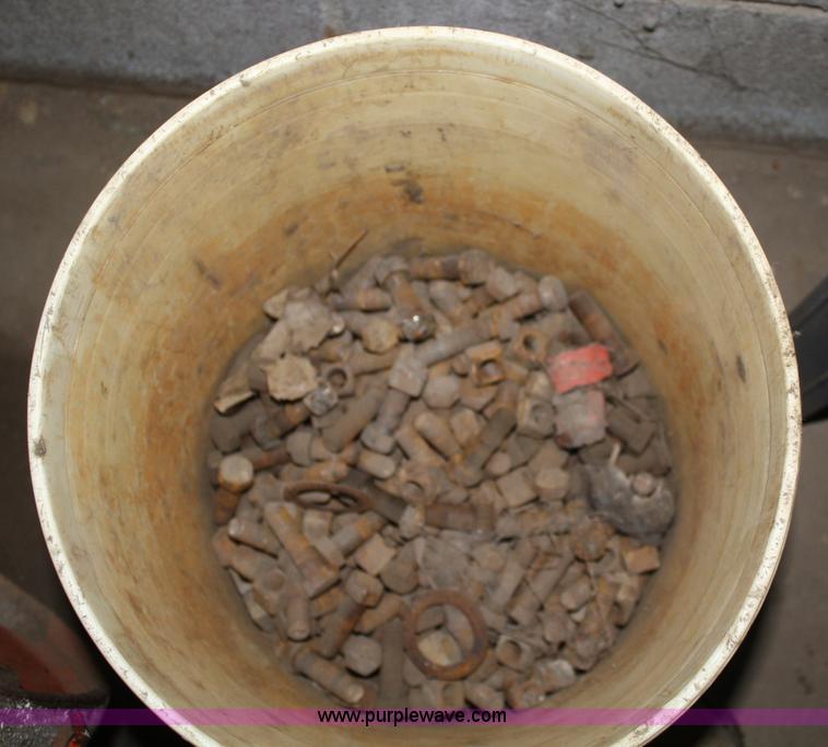 image for item H9613 (2) 16" tracks