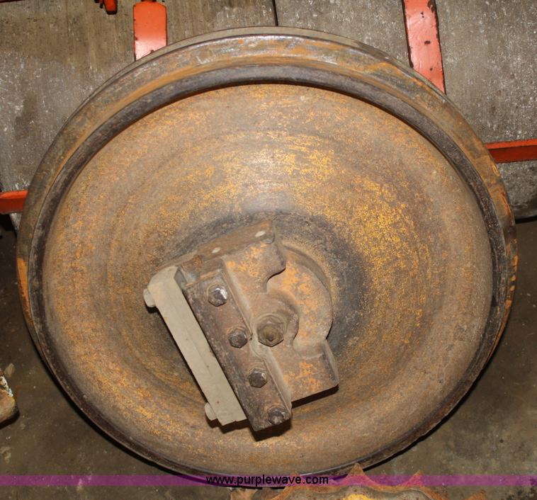 image for item H9613 (2) 16" tracks