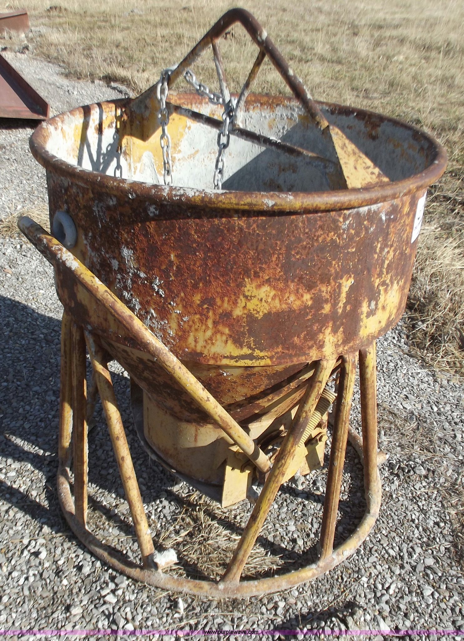 GarBro concrete hopper in Marshall, MO Item B6165 sold Purple Wave