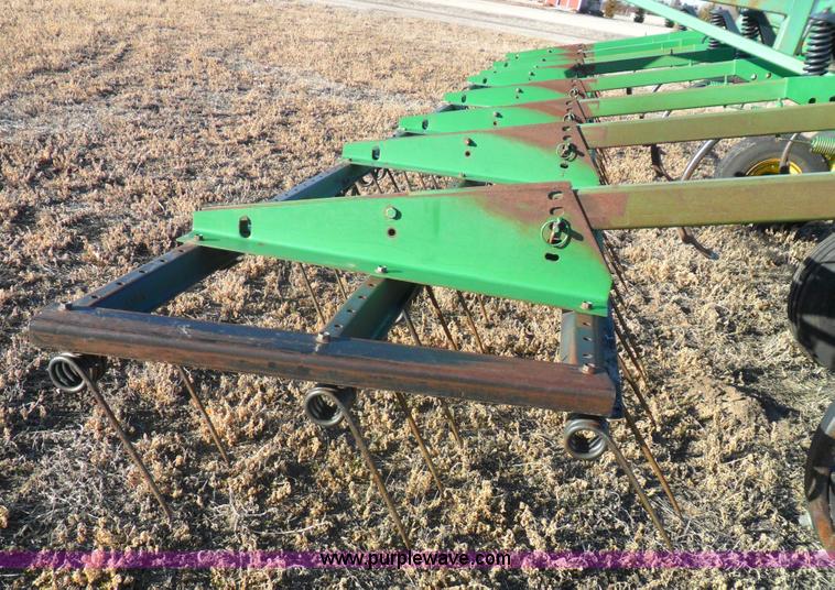 image for item A1940 John Deere 680 three section chisel