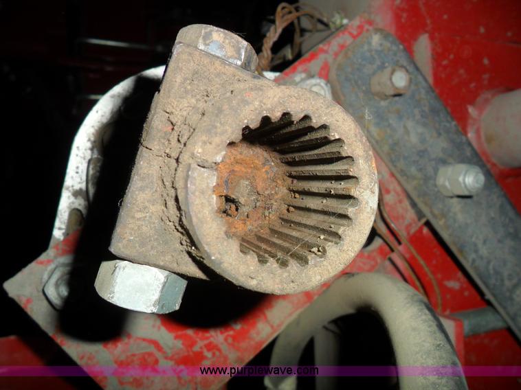 image for item A1975 CIH 955 planter