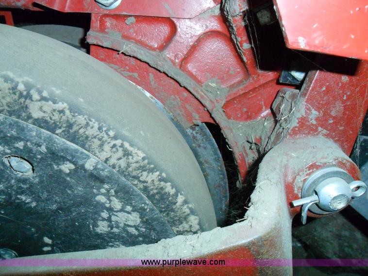 image for item A1975 CIH 955 planter