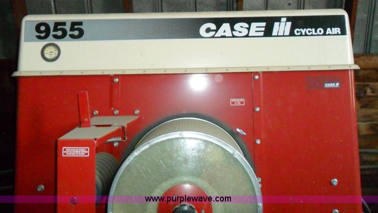 image for item A1975 CIH 955 planter