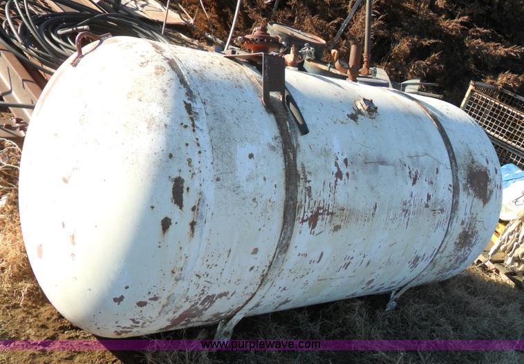 image for item A1977 500 gallon NH3 tank