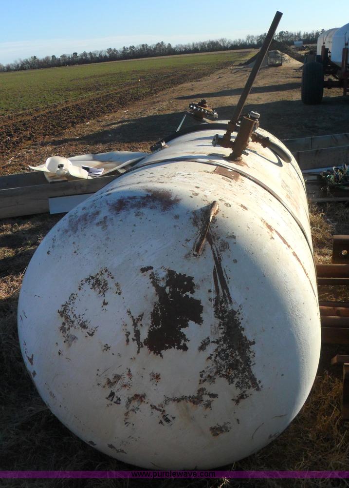 image for item A1977 500 gallon NH3 tank