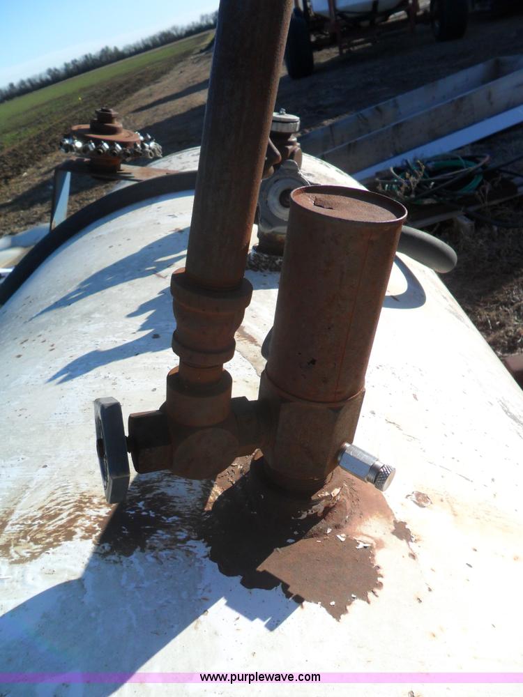 image for item A1977 500 gallon NH3 tank