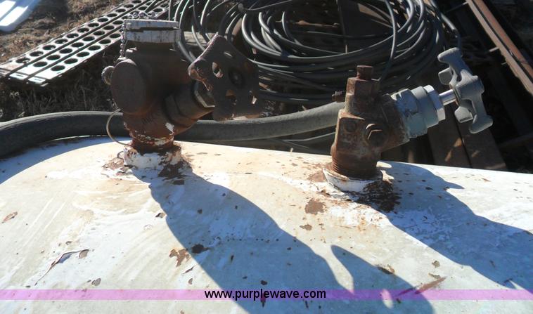 image for item A1977 500 gallon NH3 tank