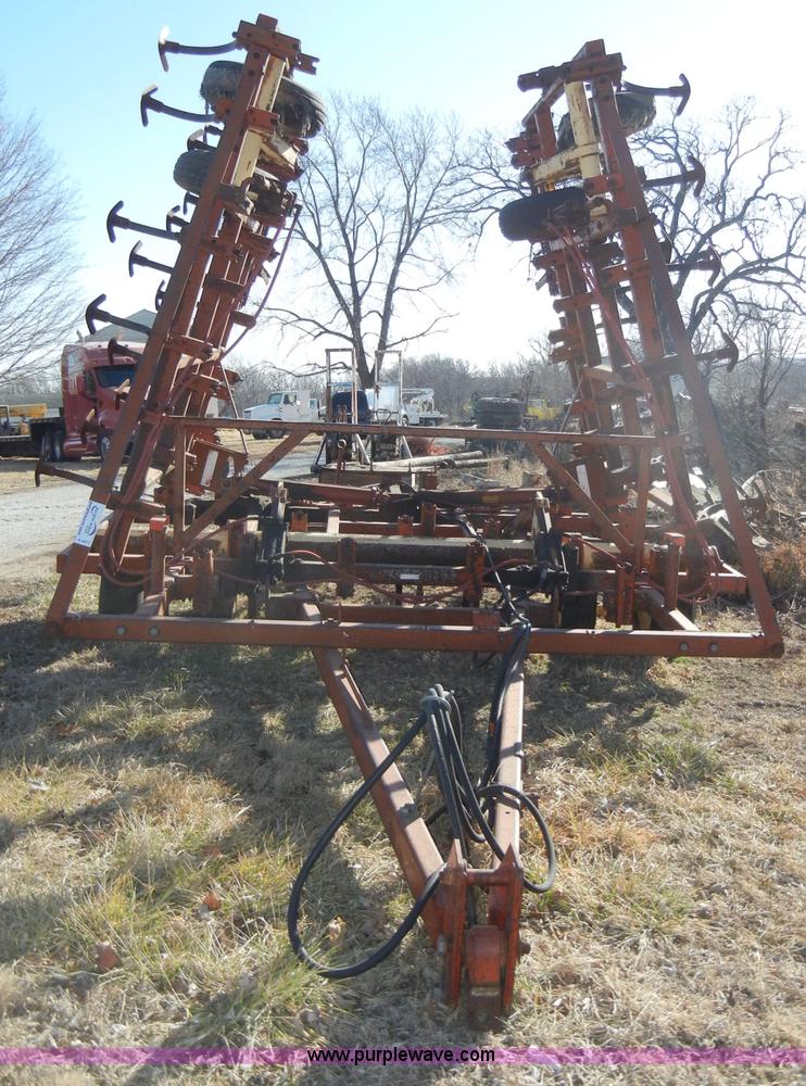 image for item A3477 Krause 4129 28' field cultivator