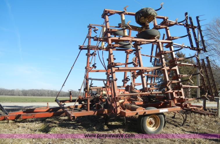 image for item A3477 Krause 4129 28' field cultivator