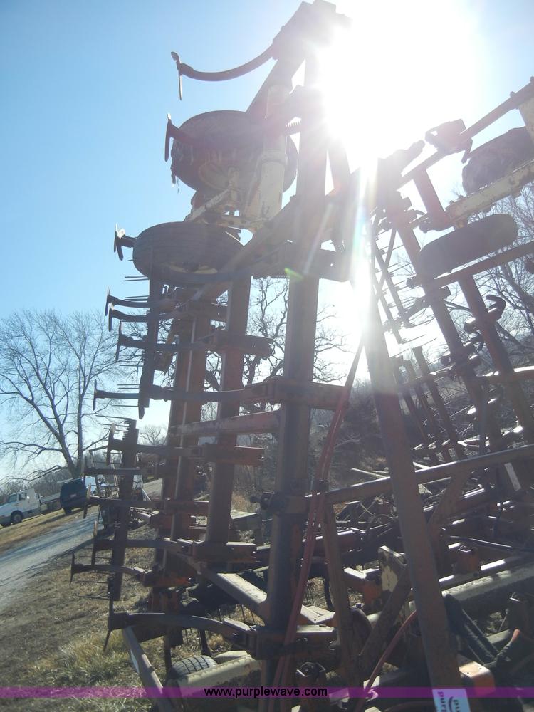image for item A3477 Krause 4129 28' field cultivator