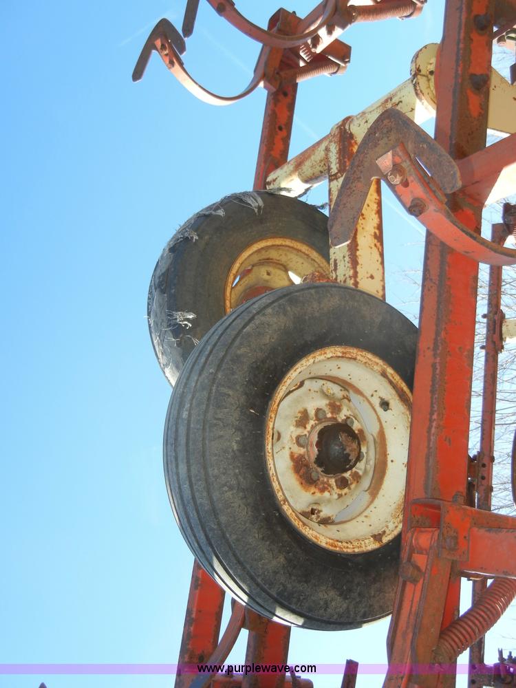 image for item A3477 Krause 4129 28' field cultivator