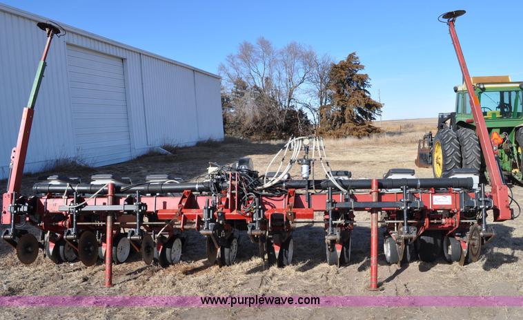 image for item A5842 White 6700 8 row planter