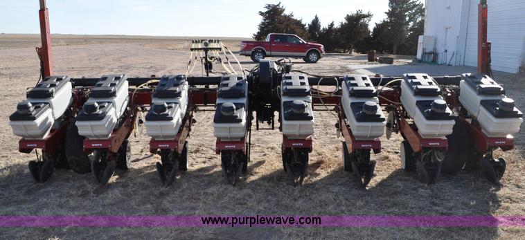 image for item A5842 White 6700 8 row planter