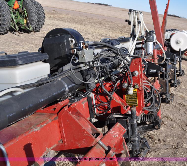 image for item A5842 White 6700 8 row planter