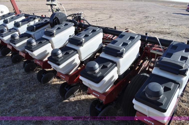 image for item A5842 White 6700 8 row planter