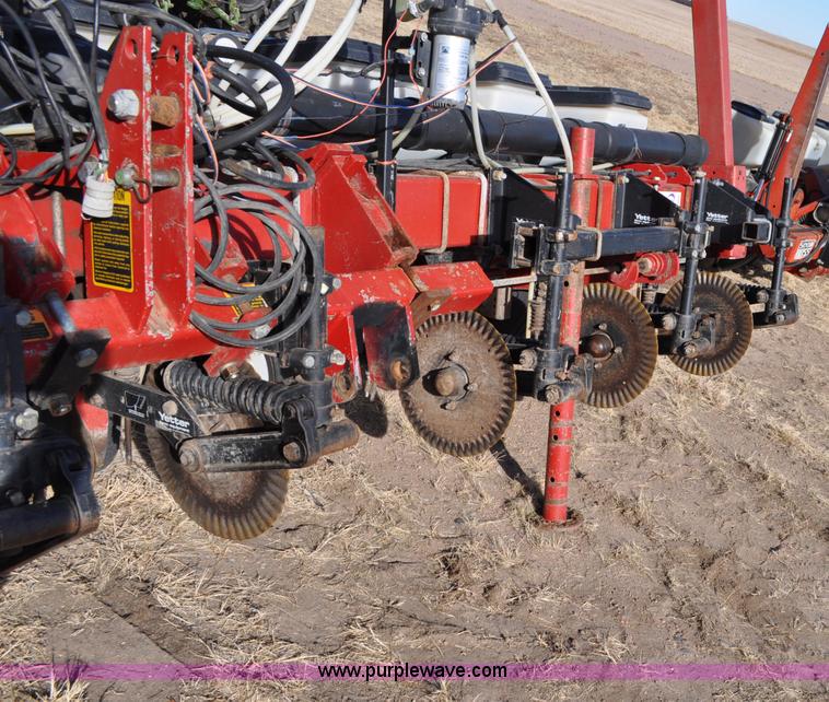 image for item A5842 White 6700 8 row planter