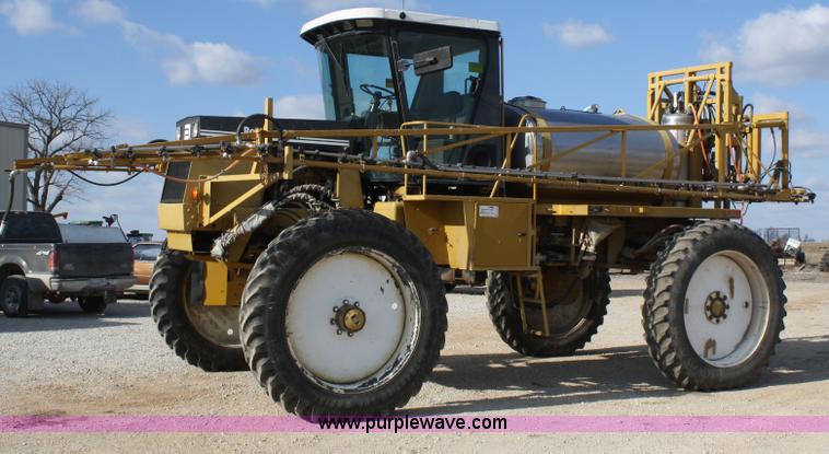 image for item A6729 1996 Ag-Chem RoGator 854 sprayer