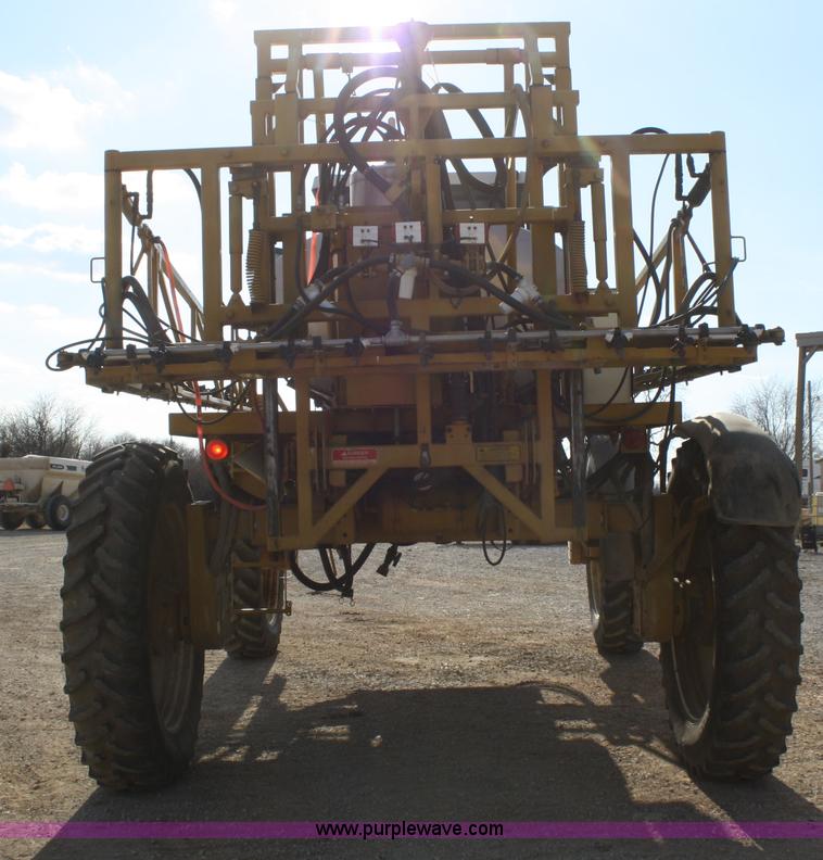 image for item A6729 1996 Ag-Chem RoGator 854 sprayer